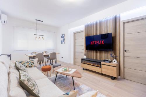 Fully renovated apartment in the heart of Fuengirola, 2 min walk to the beach