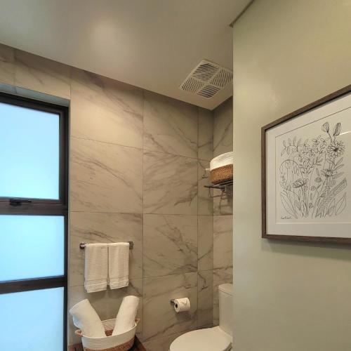 Lovely Condo Stunning Ocean Viewにあるバスルーム
