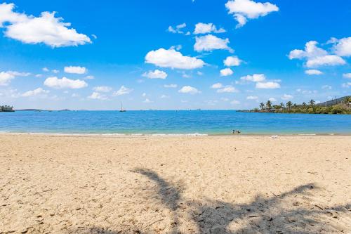 Φωτογραφία από το άλμπουμ του Beach Plaza Accommodation σε Airlie Beach