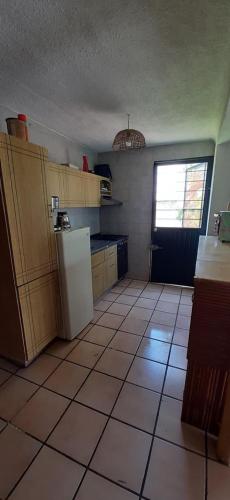 Kuchyň nebo kuchyňský kout v ubytování hermosa casa en ajijic con alberca CLIMATIZADA