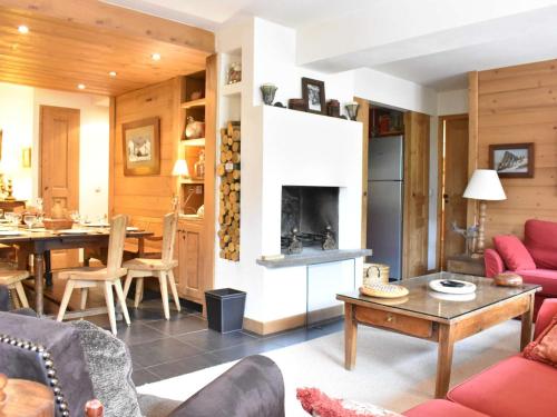 Appartement familial 12 pers. avec balcon, cheminée, proche pistes et commerces à Méribel