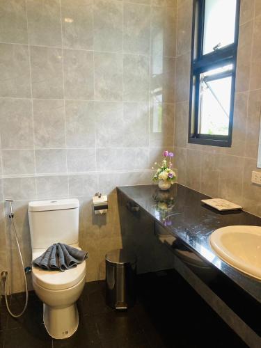 Koupelna v ubytování Boutique Resort Private Pool Villa - SHA Extra Plus