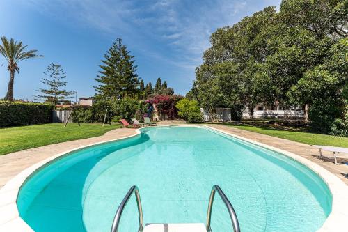 Πισίνα στο ή κοντά στο Historic Villa Giardini, Pool and Private Park