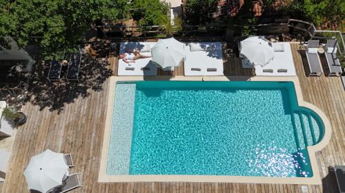 Bazén v ubytovaní B&B Maison Gigi alebo v jeho blízkosti
