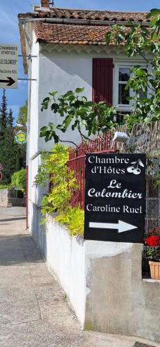 Κήπος έξω από το Chambres d'hôtes "Le Colombier"