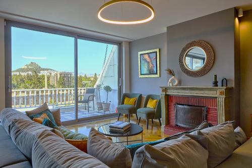 Acropolis Compass Residence