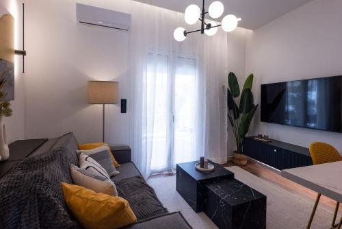 Filo22 - is the coolest in Patralona with Big Balcony