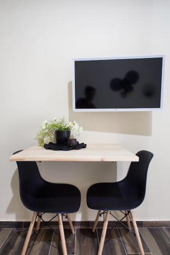 A comfortable small studio nearby Acropolis 3