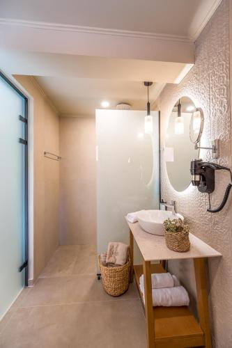 Ένα μπάνιο στο Hotel Pyriá