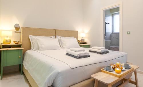 Themis' Urban Residence