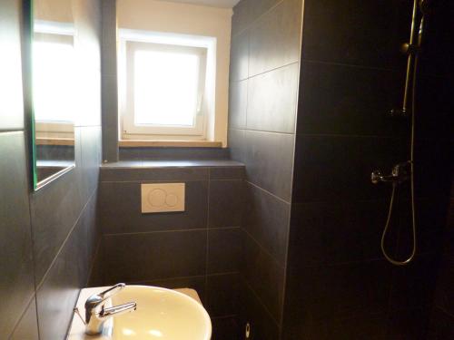 Ένα μπάνιο στο Nice Apartment in Vöhringen