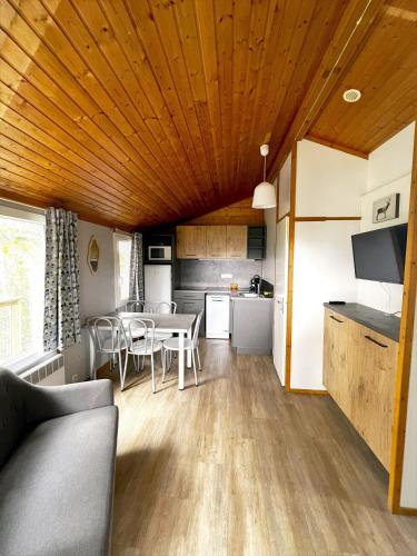 Photo de la galerie de l'établissement Camping La Viste, à Rousset