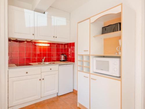 Studio Les Coralines-3 by Interhome
