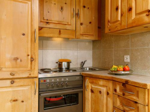 Apartment Residenza Chesa Margun 57-2 by Interhome