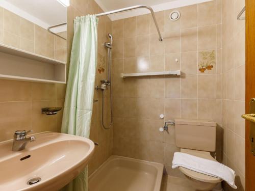 Apartment Residenza Chesa Margun 34-1 by Interhome