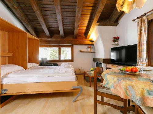 Apartment Residenza Chesa Margun 710-4 by Interhome