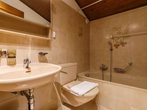 Apartment Residenza Chesa Margun 710-4 by Interhome