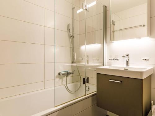 Koupelna v ubytování Apartment Residenza Chesa Margun 15-5 by Interhome