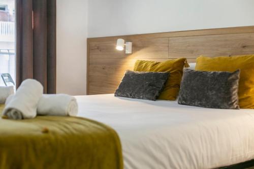 Chic and Modern Apartments in Gracia