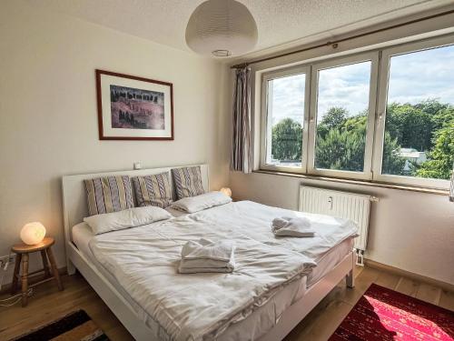 Postel nebo postele na pokoji v ubytování Apartment Karsten by Interhome