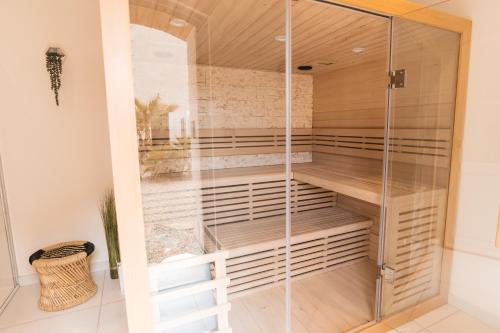 Koupelna v ubytování Château du Parc - Gîtes & spas à Pézenas