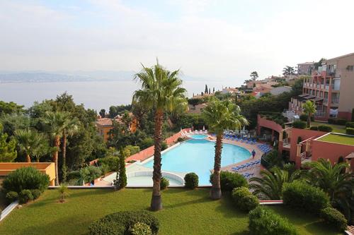 Πισίνα στο ή κοντά στο Appartement 4 pers vue mer Baie de Cannes - Antibes