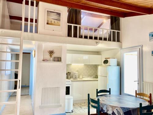 Maison calme proche mer avec piscine