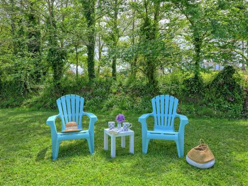 Κήπος έξω από το Holiday Home Kermorvan by Interhome