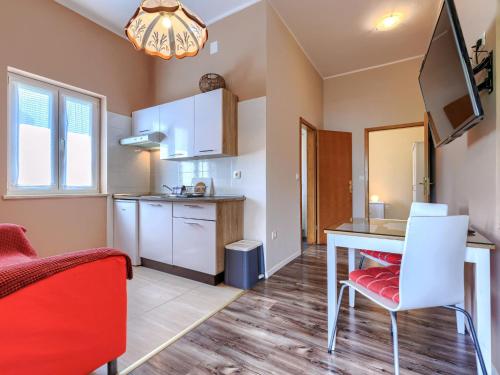 Apartment Pino by Interhome