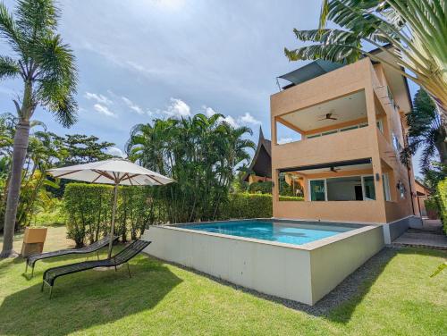 Kolam renang di atau dekat dengan Poolside Apartments and Rooms - by KohChangVillas