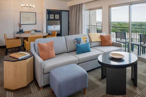 Hilton San Antonio Hill Country Image