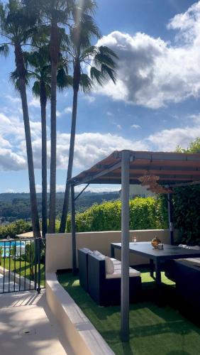 Piscine de l'établissement La Bastide Gourmande ou située à proximité