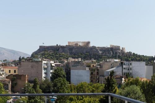 A comfortable small studio nearby Acropolis 203