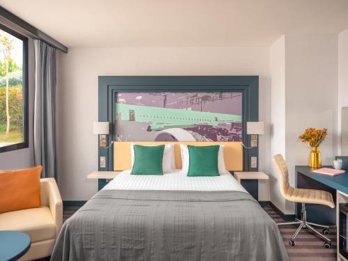 Katil atau katil-katil dalam bilik di Holiday Inn Toulouse Airport, an IHG Hotel