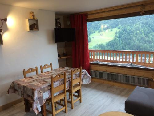 Appartement charmant pour 4 pers. au Grand Bornand avec balcon ensoleillé, animaux admis - FR-1-467-36