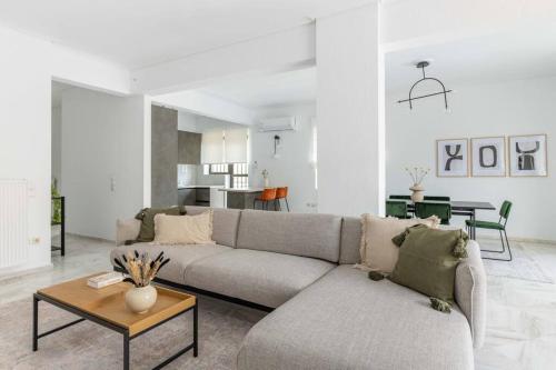 Homely 3BR Getaway in Marousi by UPSTREET