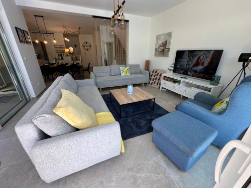 Lemon beach house