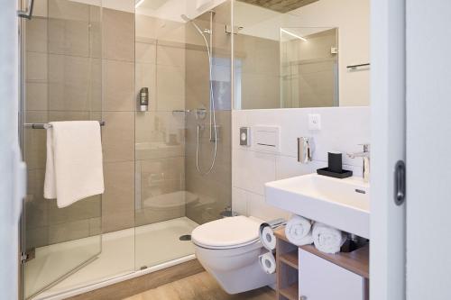 Koupelna v ubytování Aabach Hotel