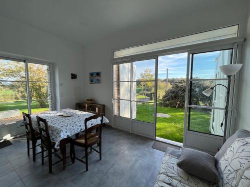 Χώρος καθιστικού στο Joli gîte en pleine campagne à 12 min de Sens