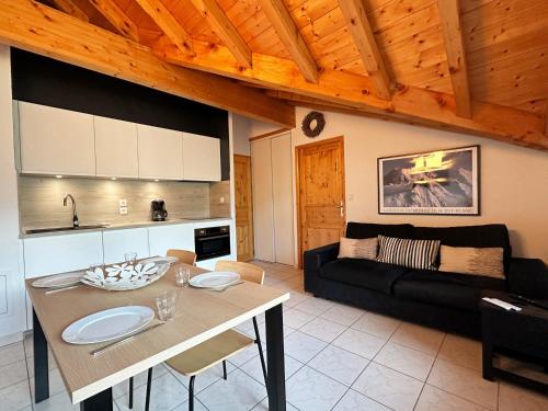 Appartement T2 au centre de Samoëns avec parking, animaux acceptés - FR-1-624-43