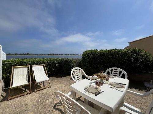 Studio mezzanine avec terrasse, 4 couchages, proximité commerces et plage, parking privé - FR-1-229-840