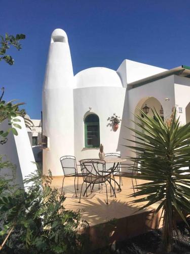 Casa KazBar, lovely 1 bed villa & communal pool