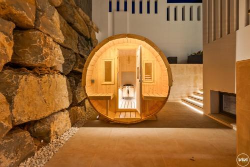 Billede fra billedgalleriet på ViVi Homes - Villa Yara Pool, Sauna, Jacuzzi & Cinema i Mijas