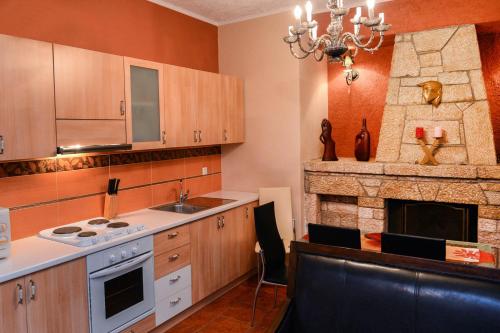 Dapur atau dapur kecil di Olympia Villas