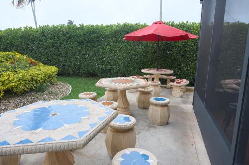 Сад в Fairway Inn Florida City Homestead Everglades