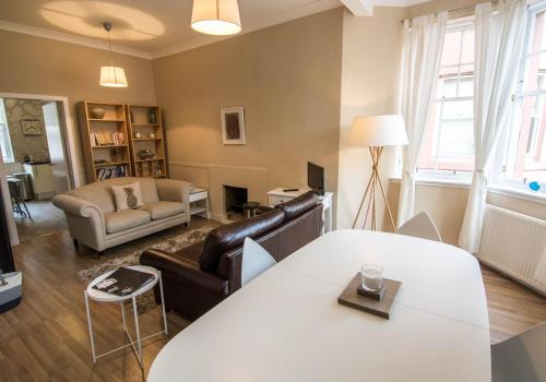 Et opholdsområde på Tron Square - 419