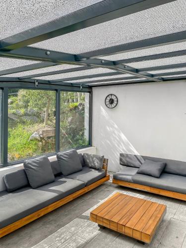 Photo de la galerie de l'établissement Villa à Isturits avec Piscine, billard, ping pong, à Isturits