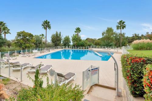Photo de la galerie de l'établissement Le Jacinthe Piscine Tennis, à Vallauris