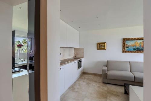 Photo de la galerie de l'établissement Le Jacinthe Piscine Tennis, à Vallauris