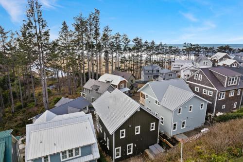 an aerial view of a town with houses at Solitude by Seabrook Hospitality in Pacific Beach